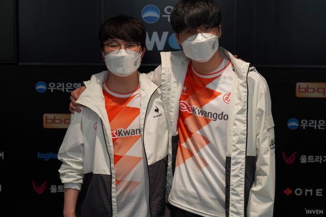 27岁生俩 27岁生俩