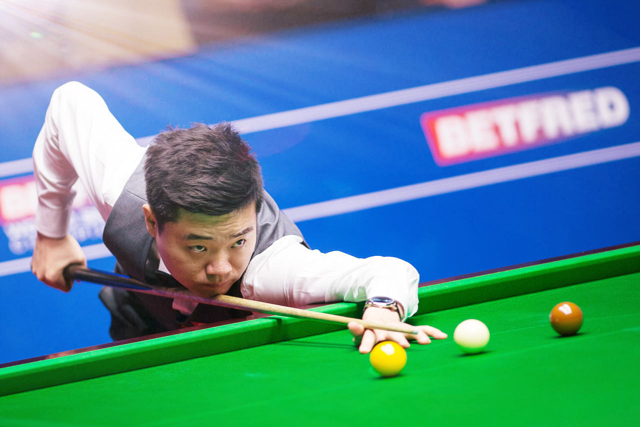 利用人墙位 利用人墙位